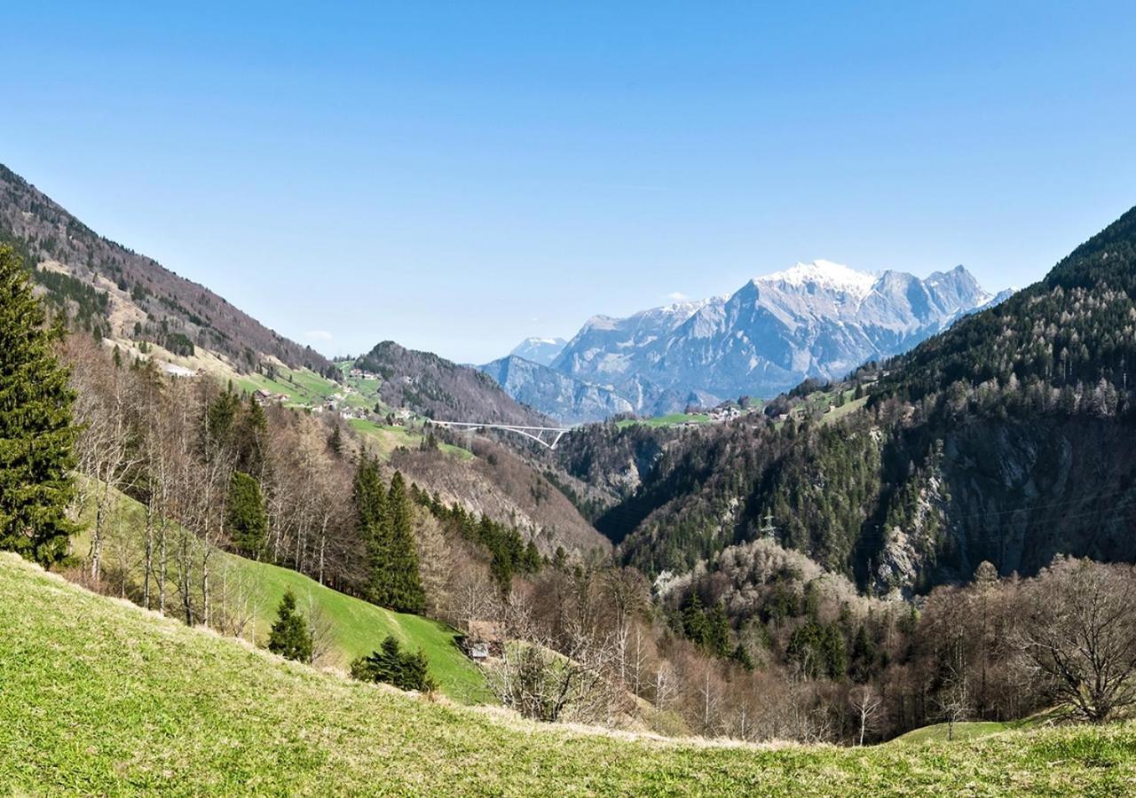 Appartementhaus Quadern Valens Экстерьер фото